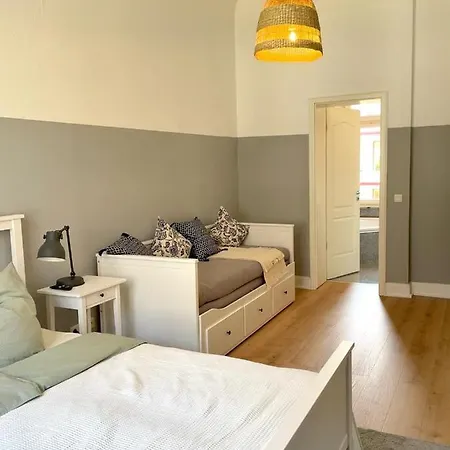 Ferienwohnung Kian - Wunderschoene Ferienwohnung In Bestechender Lage Direkt Am Seedeich *