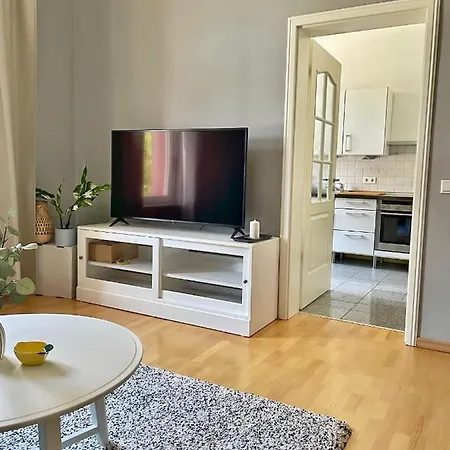 Ferienwohnung Kian - Wunderschoene Ferienwohnung In Bestechender Lage Direkt Am Seedeich