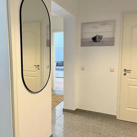 Ferienwohnung Kian - Wunderschoene Ferienwohnung In Bestechender Lage Direkt Am Seedeich アパート